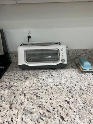 Clear view outlet toaster