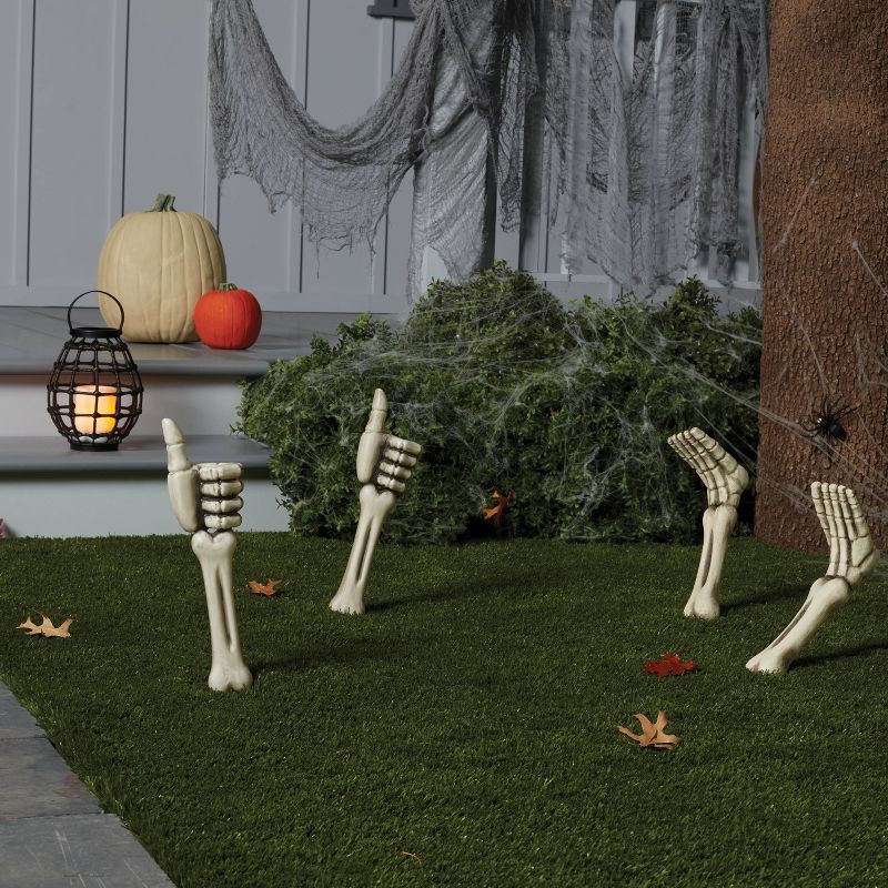 2pk Skeleton Hands Halloween Decorative Yard Stakes - Hyde &#38; EEK! Boutique&#8482;, 3 of 5