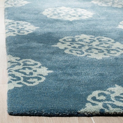 Blue Hand-Tufted Wool and Viscose Area Rug, 5' x 8'
