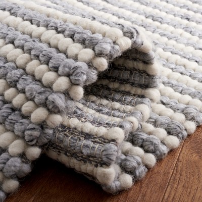 Ivory and Gray Tufted Handmade Wool Area Rug 5' x 8'