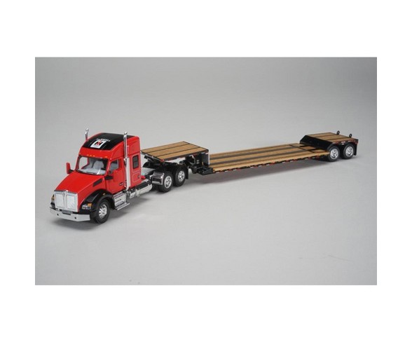 IH Farmall Kenworth T880 Sleeper Cab with Fontaine Renegade Lowboy Trailer 1/64 Diecast Model by Speccast
