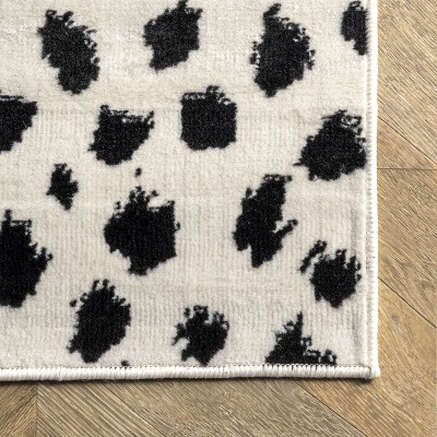 Leopard Print Black and White 8' x 10' Synthetic Area Rug