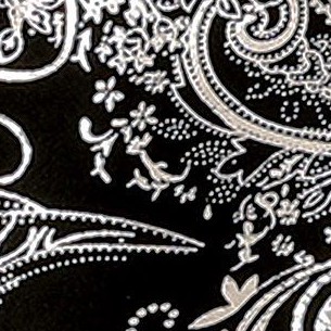 metallic black / silver