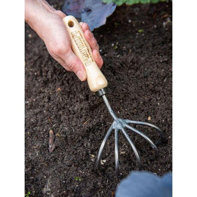 Gardener’s Lifetime 5-Tine Cultivator with Short Handle - Gardener's Supply Company