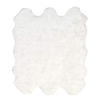 nuLOOM Deonna Faux Sheepskin Shag Area Rug, Shaped 5' 3" x 6', White