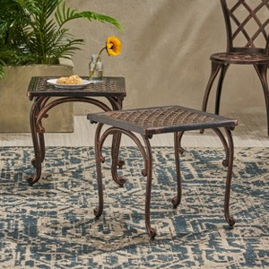 VYNXARIA End Tables(set of 2 PCS)With its traditional looks and Old World appeal - 1 of 4