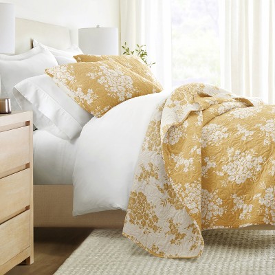 Ultra-Soft Microfiber Quilt Set – Lightweight Bedding in Distressed Bouquet Design - Becky Cameron