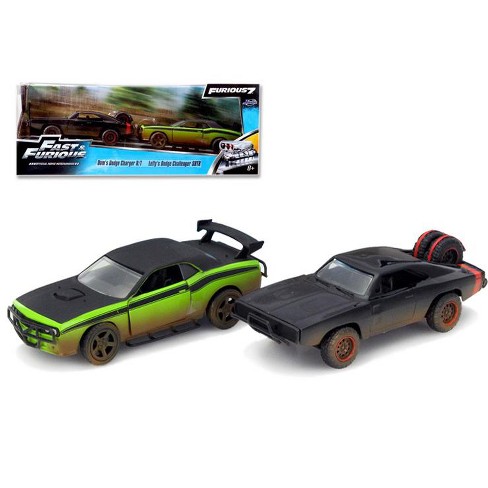 Doms 1970 Dodge Charger Rt Off Road And Lettys Dodge Challenger Srt8 Fast Furious 7 Movie Set Of 2 Cars 132