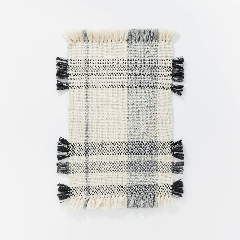 Photos - Area Rug 2'1"x3'2" Laurelhurst Indoor/Outdoor Plaid Accent Rug Black/White - Thresh