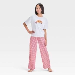 Girls' Short Sleeve Graphic T-Shirt and Pants Pajama Set - art class™ - 1 of 4