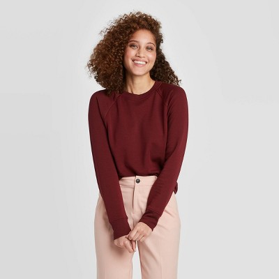 women's raglan sleeve sweatshirt