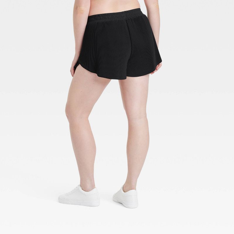 Women's Mid-Rise Micro-Pleated Shorts 2.5" - All In Motion™, 4 of 10