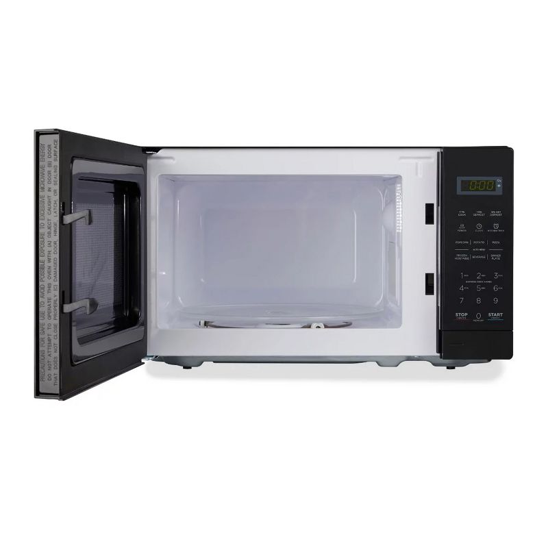 Black and Decker 0.7 Cu Ft LED Digital Microwave Oven with Child Safety Lock, 5 of 6