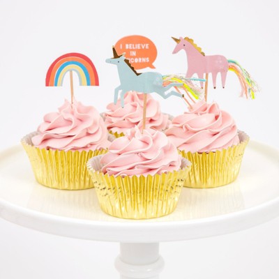 Meri Meri - I Believe In Unicorns Cupcake Kit - Baking Cups - 24 cupcake liners with toppers