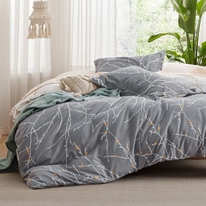3 Pieces Reversible Striped Duvet Cover Set with Zipper Closure Bedding Set with 8 Corner Ties - 1 of 4