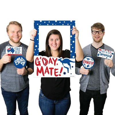 Big Dot of Happiness Australia Day - G'Day Mate Aussie Party Selfie Photo Booth Picture Frame and Props - Printed on Sturdy Material