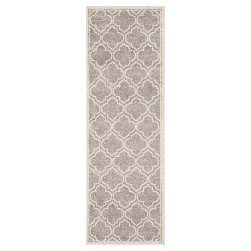 2'3inx7' Coco Loomed Runner Light Gray/Ivory - Safavieh