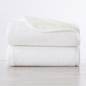 Great Bay Home Cotton Two-Toned Reversible Quick-Dry Towel Set - 1 of 4