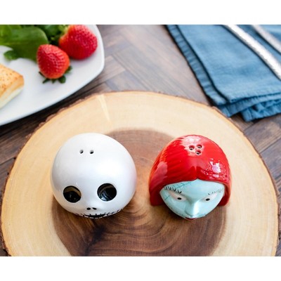 Silver Buffalo Disney The Nightmare Before Christmas Jack and Sally Salt and Pepper Shakers - Thumbnail 4