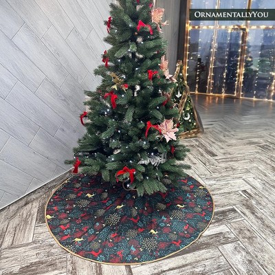 60-Inch Gold and Red Deer Pattern Holiday Tree Skirt