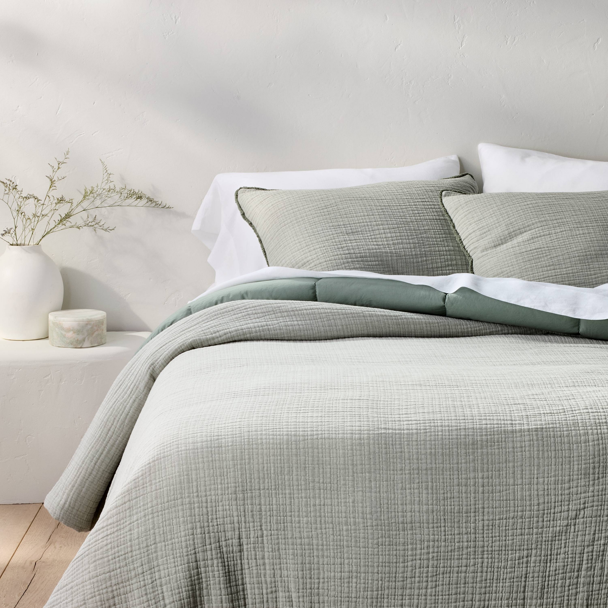 King Textured Chambray Comforter & Sham Set Sage Green - Casaluna™
