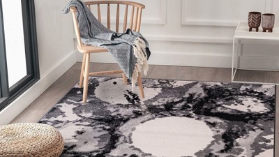 Black and Gray Abstract 5' x 7' Stain-Resistant Area Rug