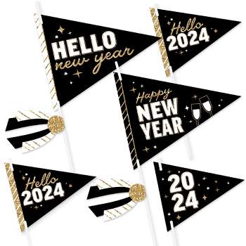Big Dot of Happiness Hello New Year - Triangle 2024 NYE Party Photo Props - Pennant Flag Centerpieces - Set of 20