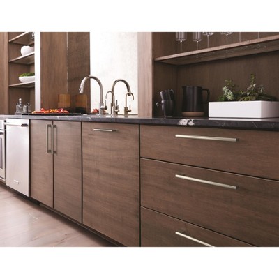 Versa Brushed Nickel 7-Inch Modern Bar Pull