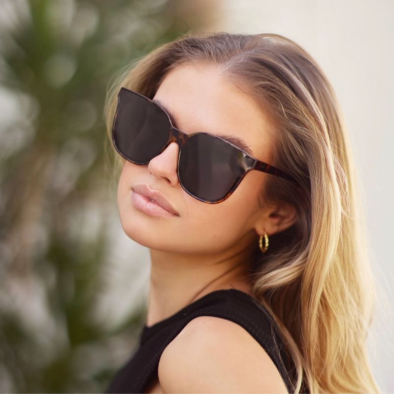 WMP Eyewear Polarized Square Fashion Oversized Women Sunglasses, 4 of 5