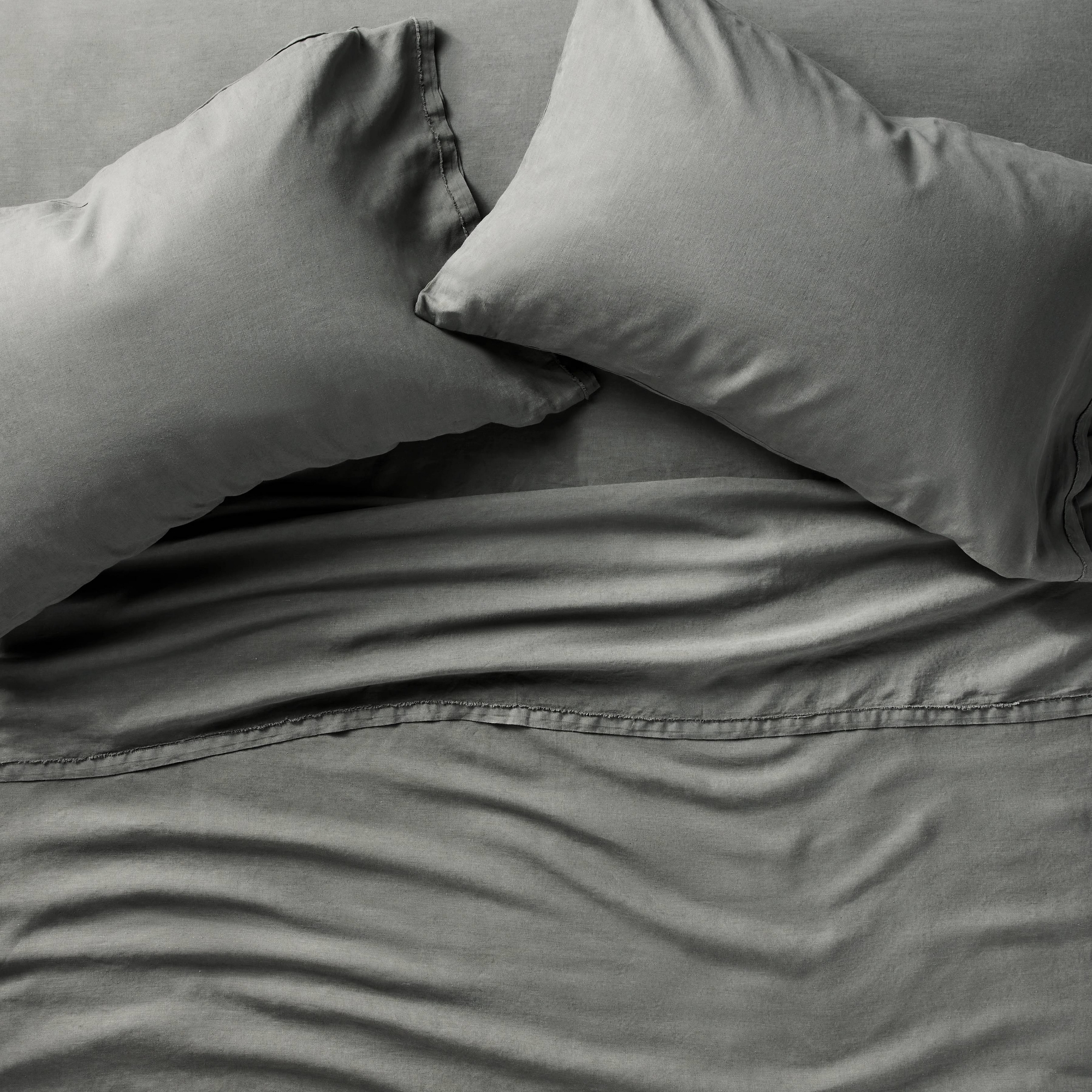 Queen 100% Linen Sheet Set Dark Gray - Casaluna™