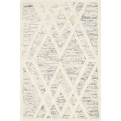 Elegant Grey Ivory Wool Tufted Rectangular Accent Rug