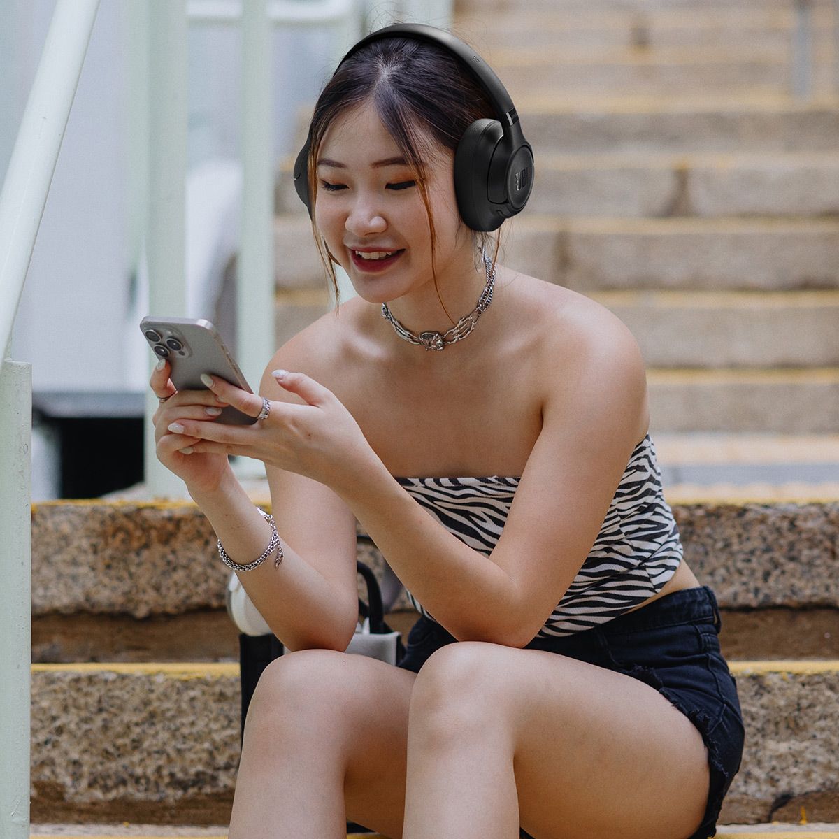JBL Tune 730BT Over Ear Bluetooth Headphones - thumbnail 2