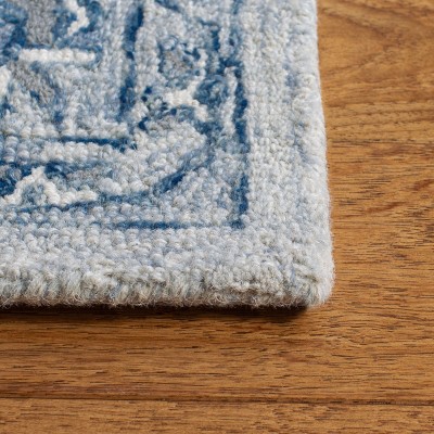Ivory and Light Blue Hand-Tufted Wool Rug, 2' 6" x 4'