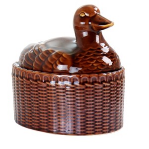 Gibson 9 Inch Stoneware Sculpted Goose Covered Oval Baker in Brown - 1 of 4