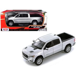 2019 RAM 1500 Laramie Crew Cab Pickup Truck Silver Metallic 1/24 Diecast Model Car by Motormax - 1 of 3