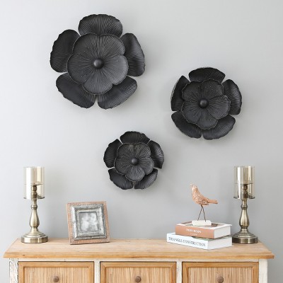 LuxenHome Black and Gold Metal Flower Wall Sculptures Set