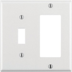 Leviton Decora White 2 gang Thermoset Plastic Decorator/Toggle Wall Plate (Pack of 25) - 1 of 1