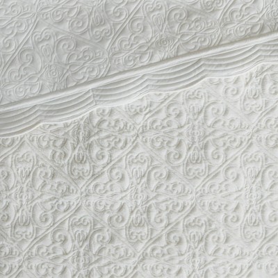 Ivory Faux Fur Embroidered Full Quilt Set