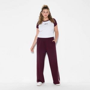Women's Short Sleeve Roundneck T-Shirt Wild Fable™ - 1 of 4
