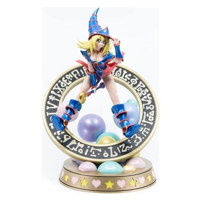 Dark Horse Comics Yu-Gi-Oh! Dark Magician Girl  Statue | Standard Vibrant Edition