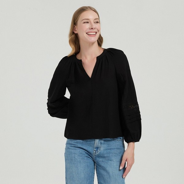 Blusa de encaje con escote en V y mangas largas globo para mujer - Universal Thread™ 3
