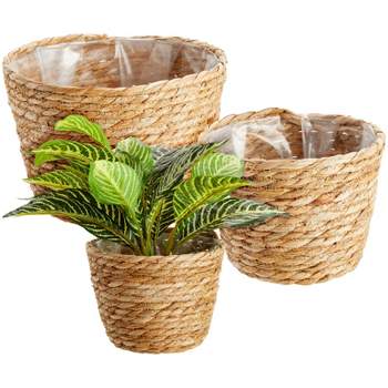 Juvale 3 Piece Seagrass Planter Pots Set with Plastic Lining, 3 Woven Baskets for Indoor & Outdoor Plants, 3 Sizes