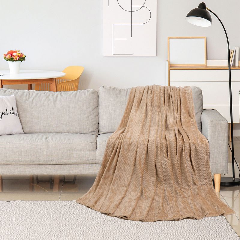 PiccoCasa New Luxury Leaves Fulls Fleece Warm Large Sofa Throw Blankets, 3 of 7