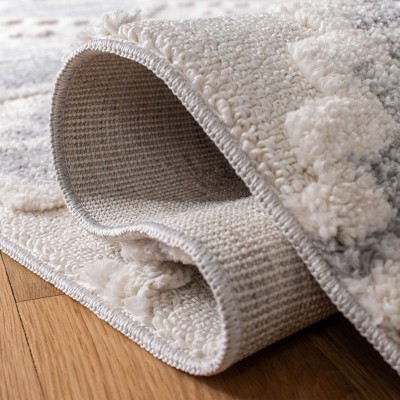 Ivory and Gray Synthetic Diamond Pattern 4' x 6' Area Rug
