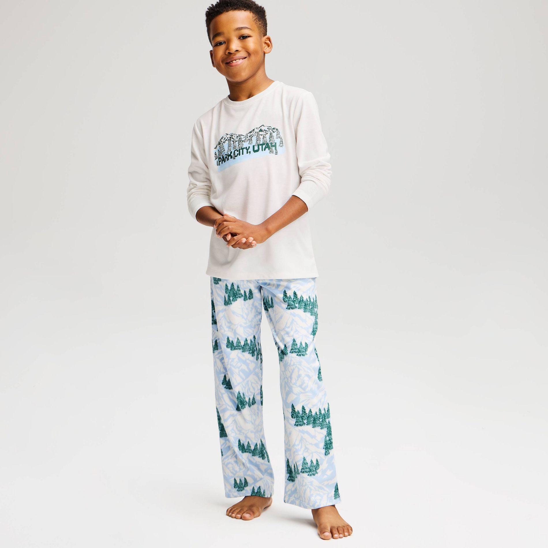 Boys' Long Sleeve Shirt and Pants 2pc Pajama Set - Cat & Jack™