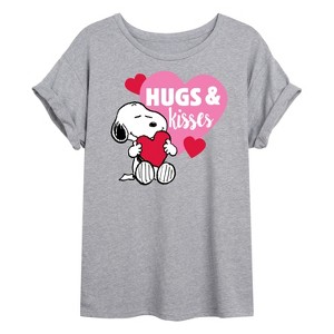 Women's - Peanuts - Snoopy Hugs and Kisses Hearts Oversized Graphic T-Shirt - 1 of 4