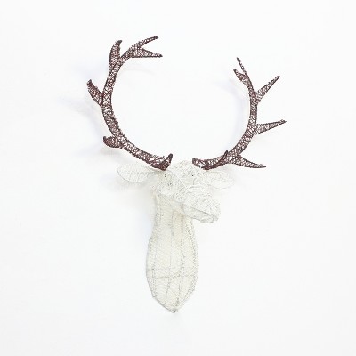 LuxenHome Outdoor Lighted Deer Head Decoration, Holiday Buck Display with Timer White, Brown