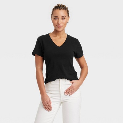 Women's Short Sleeve V-Neck T-Shirt - Universal Thread™