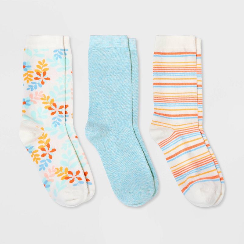 Women&#39;s 3pk Summer Floral Socks - A New Day&#8482; Ivory/Light Blue/Peach 4-10, 1 of 5