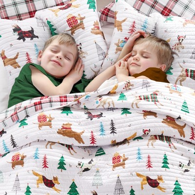 Jingle Paws Red Microfiber King Reversible Quilt Set